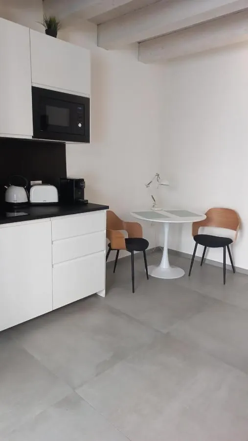 Room 28 Ferrara