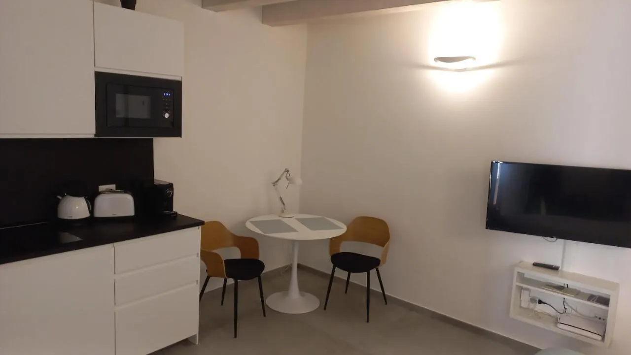 Room 28 Ferrara Apartment